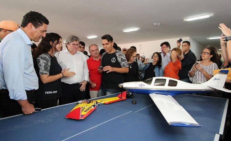 projeto-asa-sagui-com-o-governador.jpg